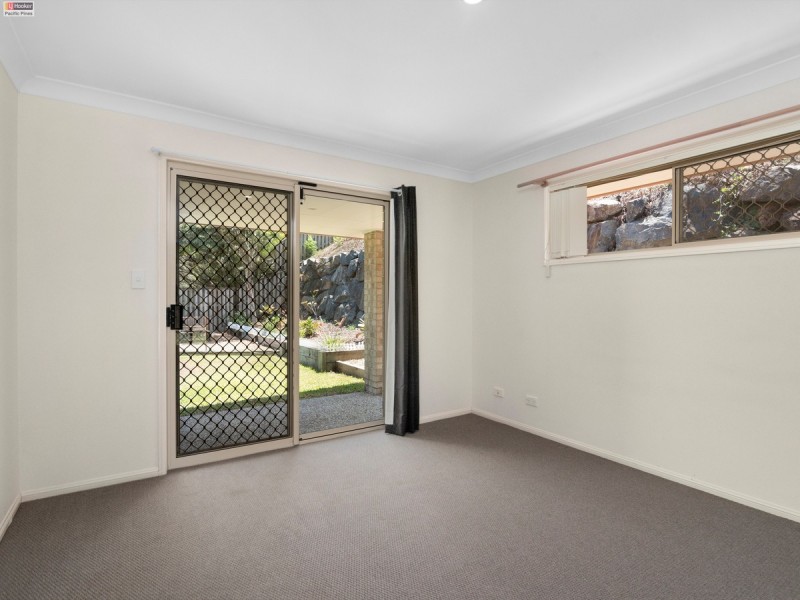 31 Feathertop Crescent, Pacific Pines QLD 4211