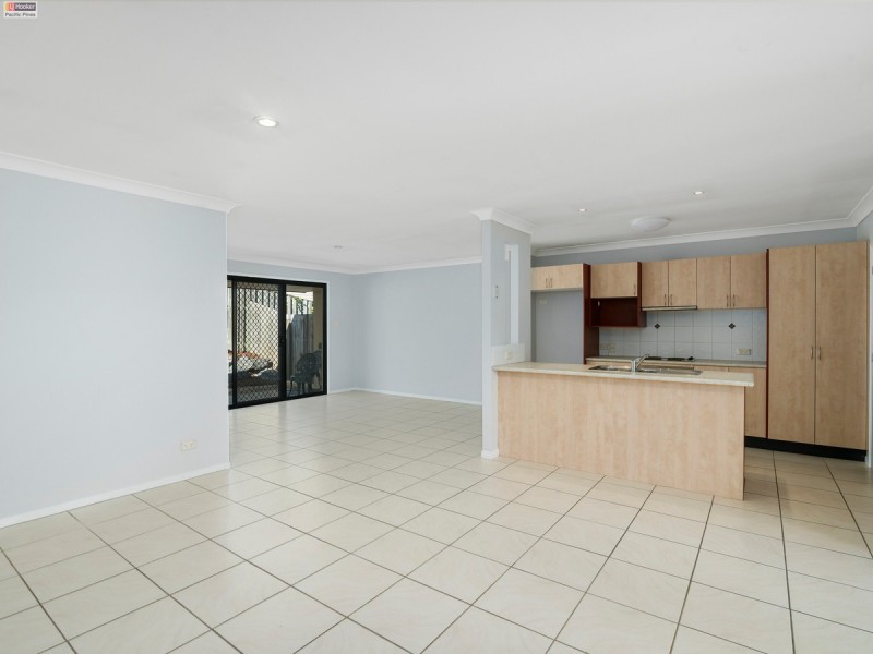 15/136 Pacific Pines Boulevard, Pacific Pines QLD 4211