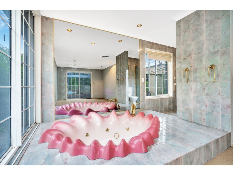 24 Missouri Way, Oxenford QLD 4210