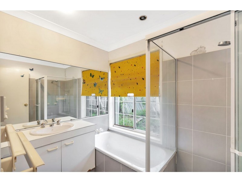 24 Missouri Way, Oxenford QLD 4210