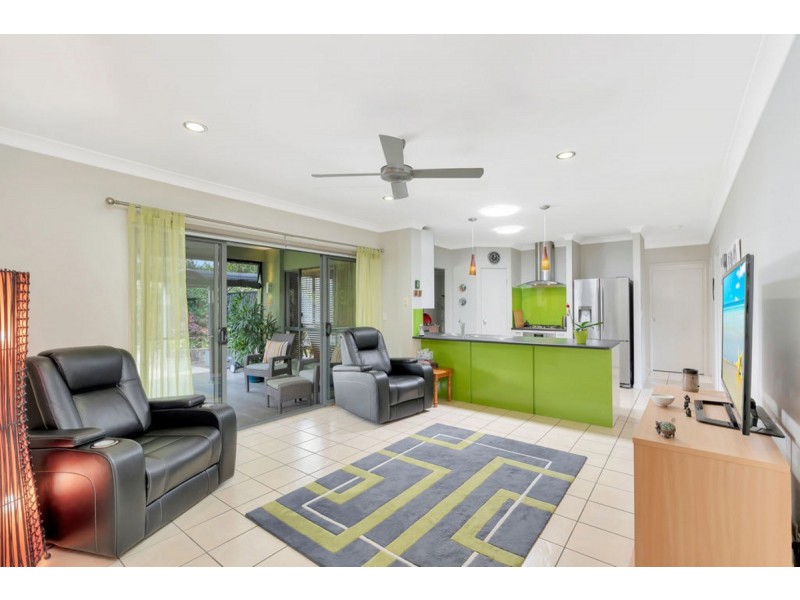 11 Stockdale Street, Pacific Pines QLD 4211