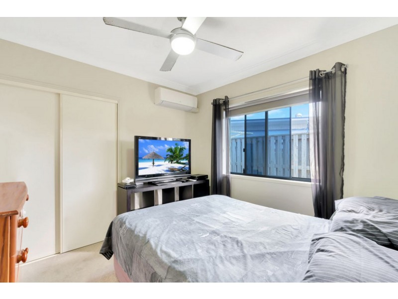 11 Stockdale Street, Pacific Pines QLD 4211