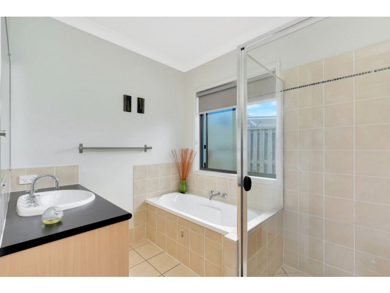 11 Stockdale Street, Pacific Pines QLD 4211