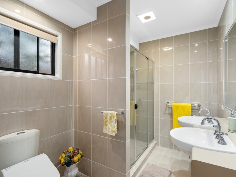 51 Hawkesbury Avenue, Pacific Pines QLD 4211