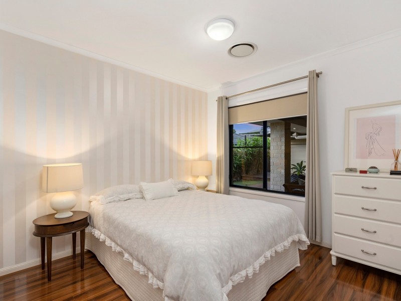 51 Hawkesbury Avenue, Pacific Pines QLD 4211