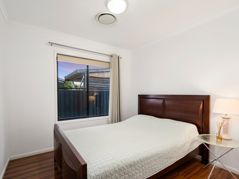 51 Hawkesbury Avenue, Pacific Pines QLD 4211