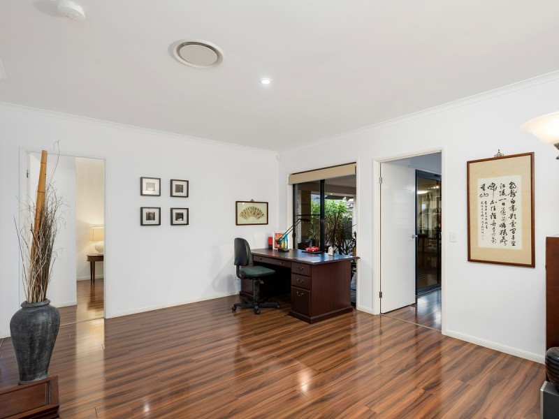 51 Hawkesbury Avenue, Pacific Pines QLD 4211