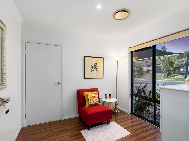 51 Hawkesbury Avenue, Pacific Pines QLD 4211