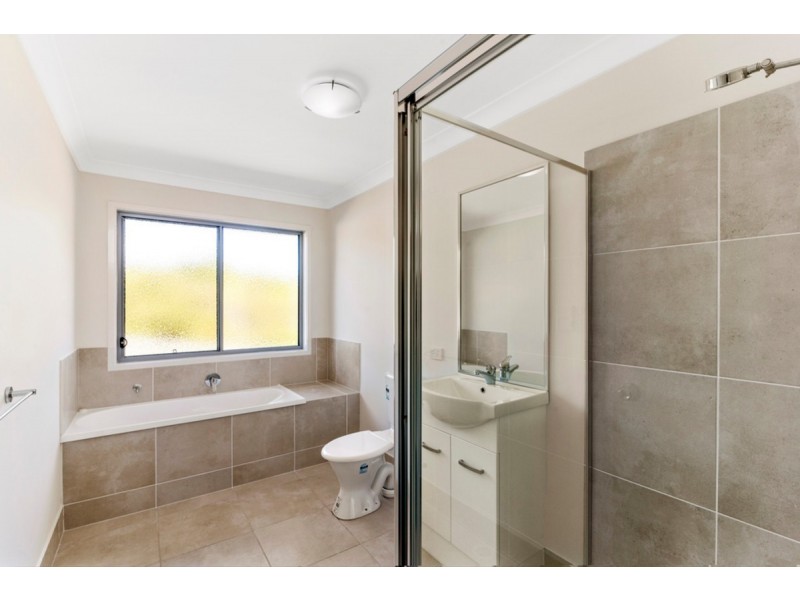 1/86 Mcauley Parade, Pacific Pines QLD 4211