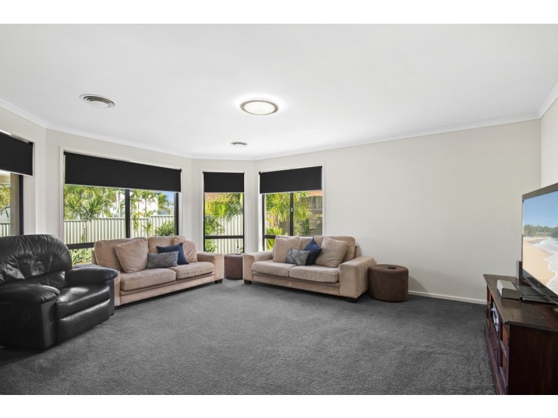 10 Oxford Place, Arundel QLD 4214