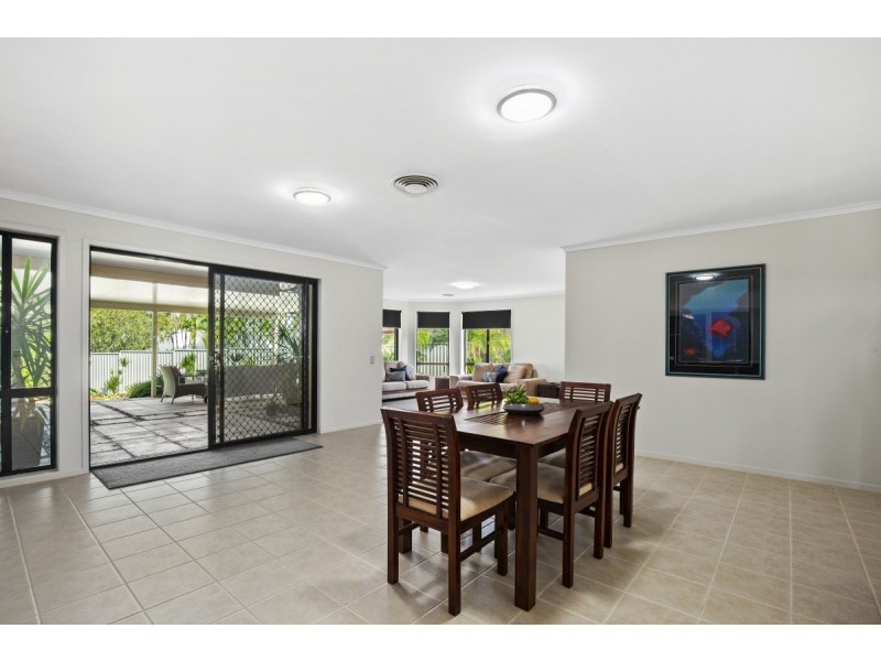 10 Oxford Place, Arundel QLD 4214