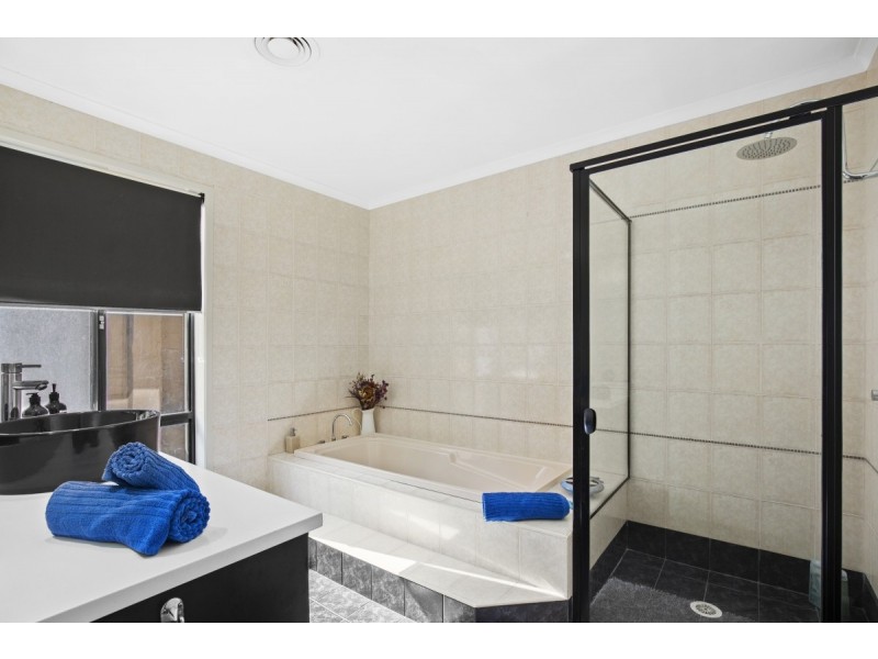 10 Oxford Place, Arundel QLD 4214