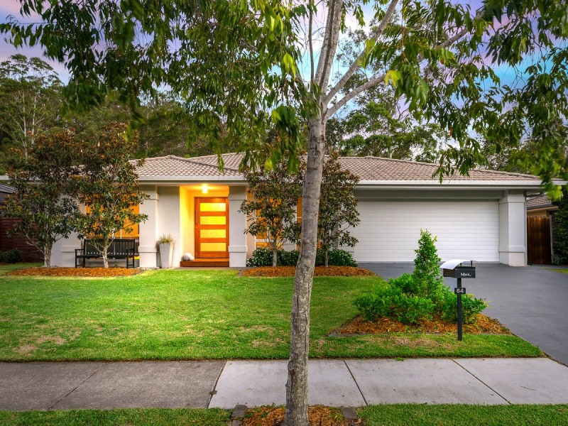 64 Roberts Drive, Maudsland QLD 4210