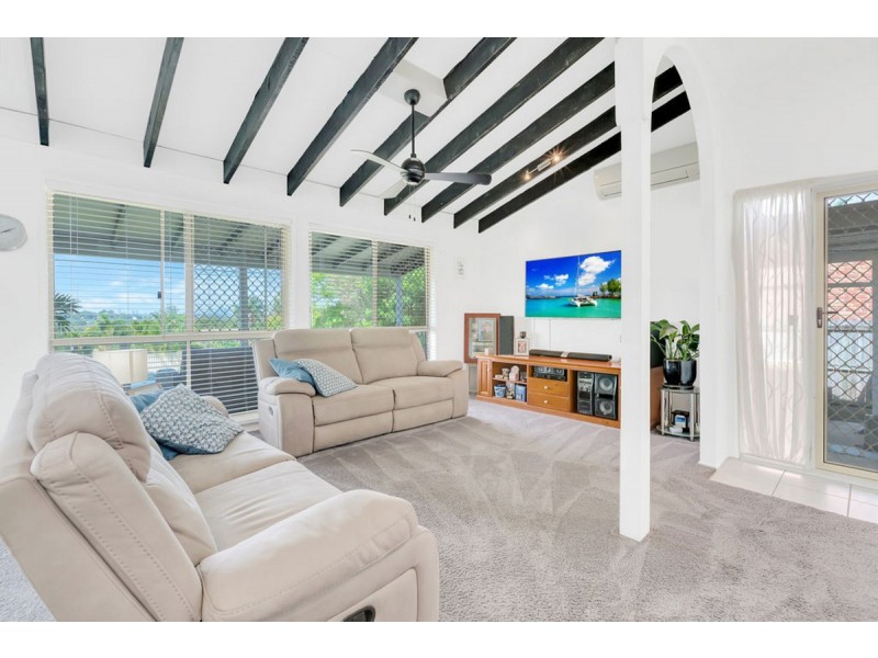 26 Jabiluka Drive, Highland Park QLD 4211