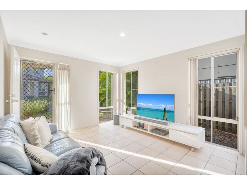 10/19 Harrow Place, Arundel QLD 4214