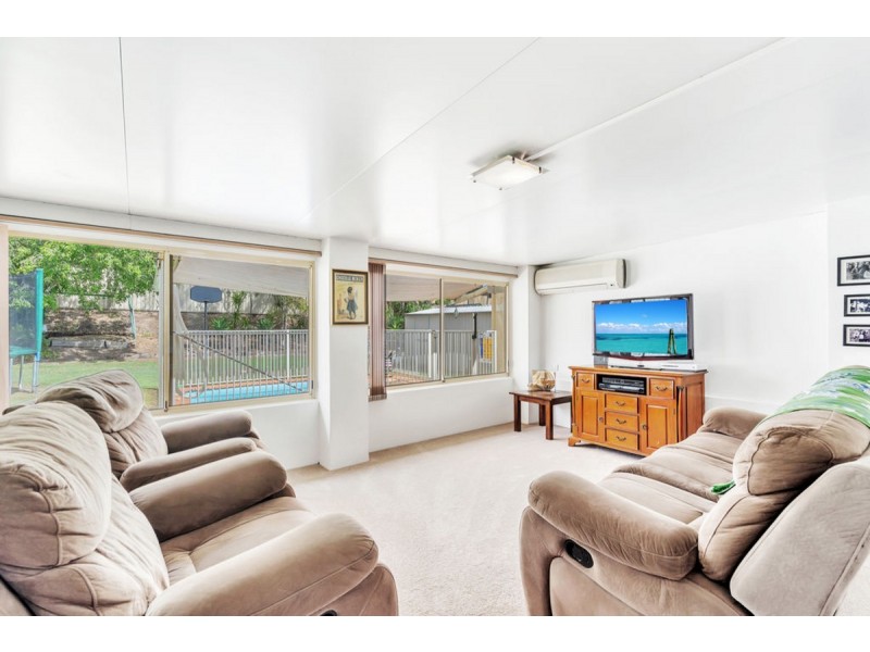 6 Studio Drive, Oxenford QLD 4210