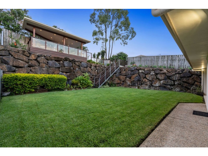 3 Bounty Way, Pacific Pines QLD 4211