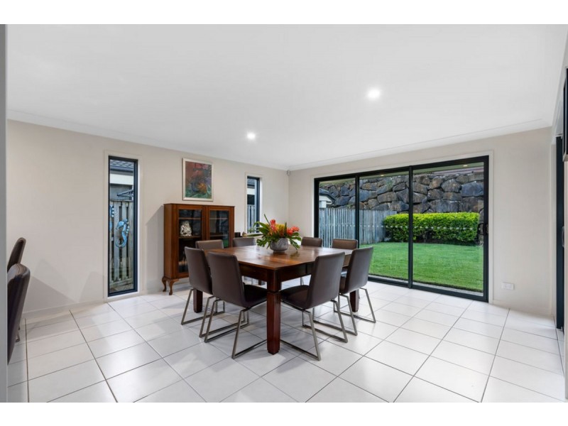 3 Bounty Way, Pacific Pines QLD 4211