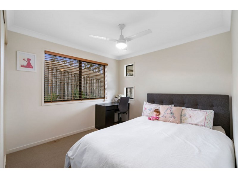 3 Bounty Way, Pacific Pines QLD 4211