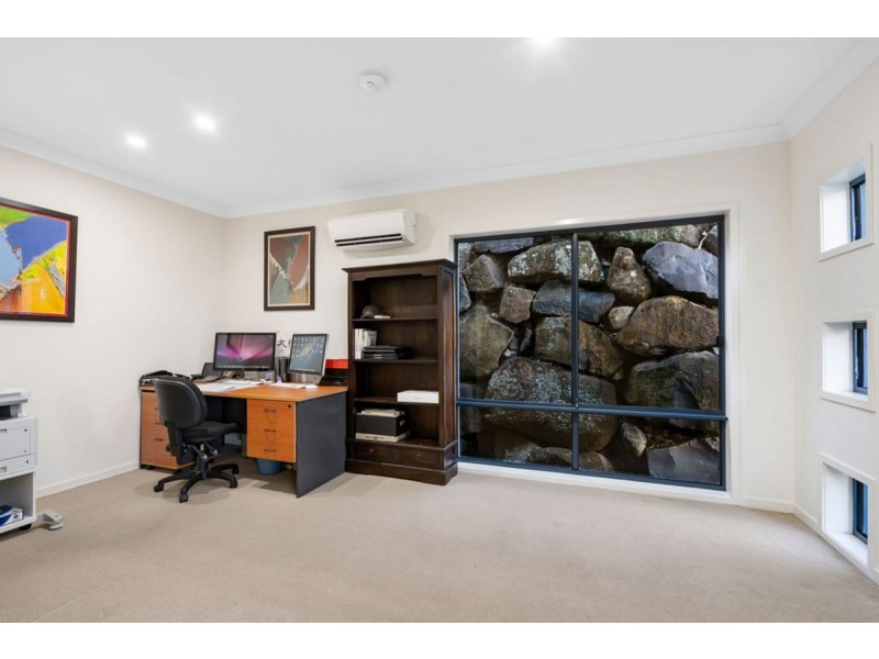 3 Bounty Way, Pacific Pines QLD 4211