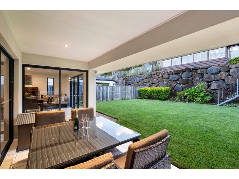 3 Bounty Way, Pacific Pines QLD 4211