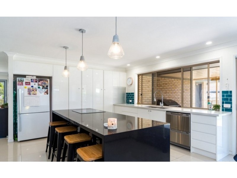 1 Galapagos Way, Pacific Pines QLD 4211