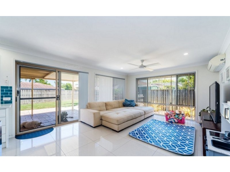 1 Galapagos Way, Pacific Pines QLD 4211