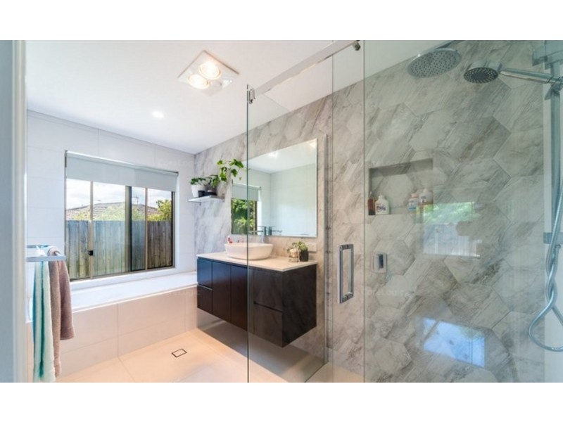 1 Galapagos Way, Pacific Pines QLD 4211