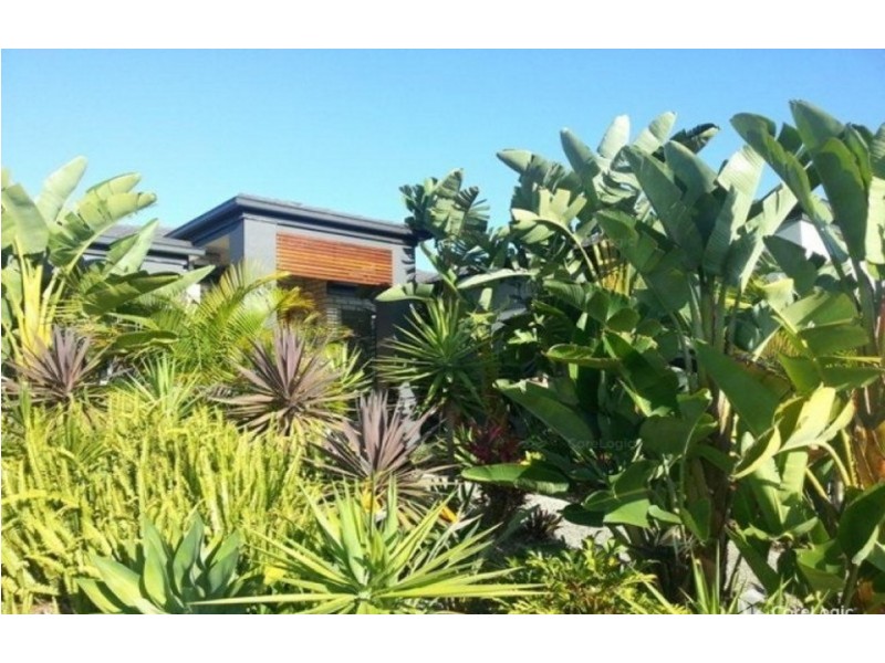 4 Faraday Crescent, Pacific Pines QLD 4211