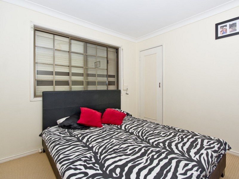 8 Wolvi Place, Helensvale QLD 4212