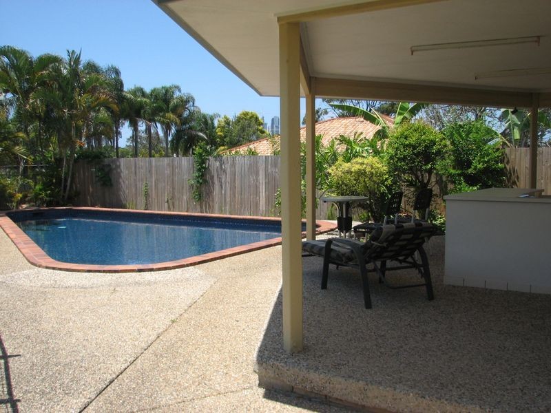 1 4 Madsen Place, Southport QLD 4215