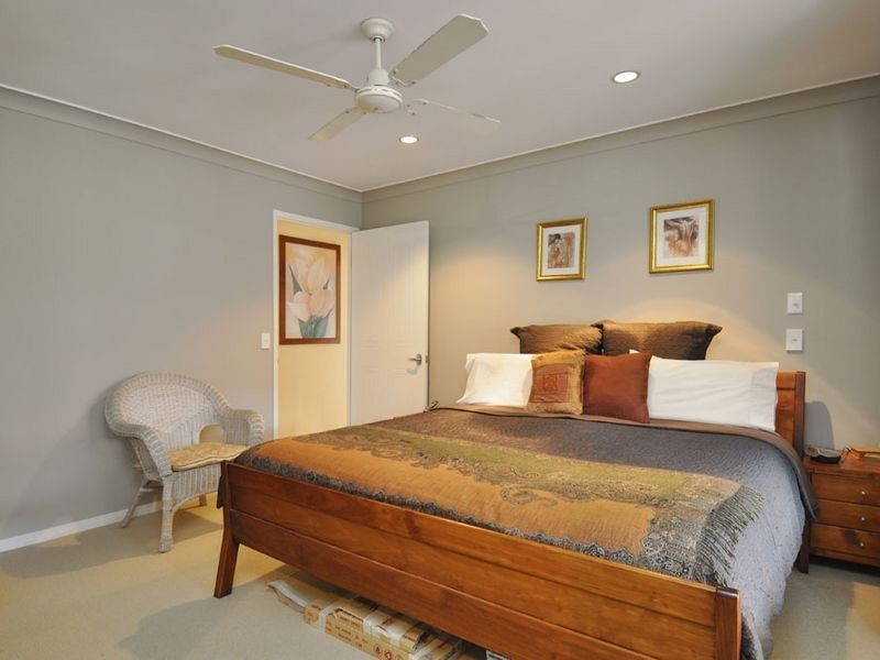 14 Kolonia Street, Pacific Pines QLD 4211