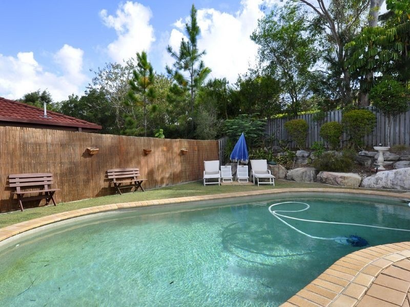 14 Kolonia Street, Pacific Pines QLD 4211