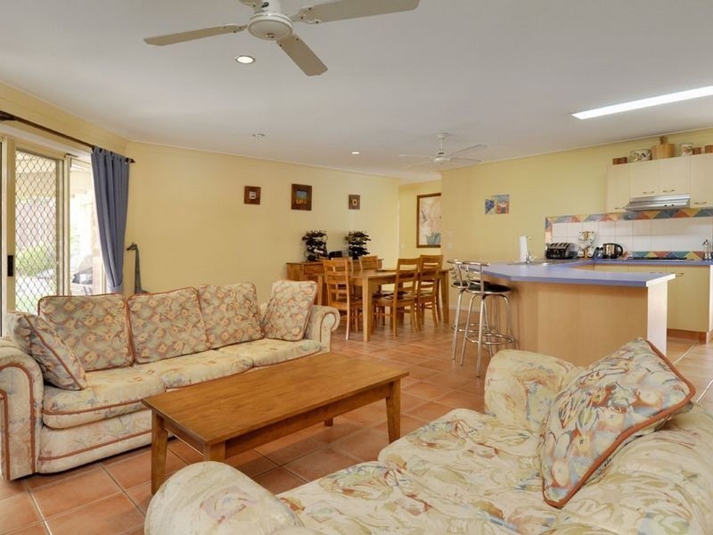 14 Kolonia Street, Pacific Pines QLD 4211