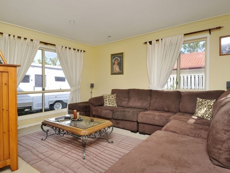 14 Kolonia Street, Pacific Pines QLD 4211