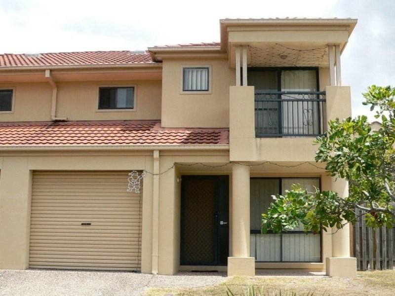 24/1 Hervey Street, Pacific Pines QLD 4211