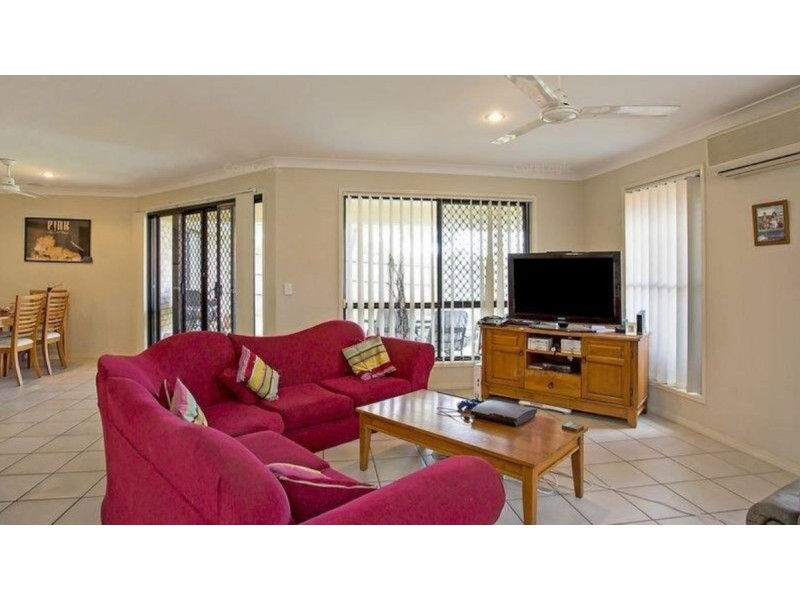 27 Murchison Street, Pacific Pines QLD 4211