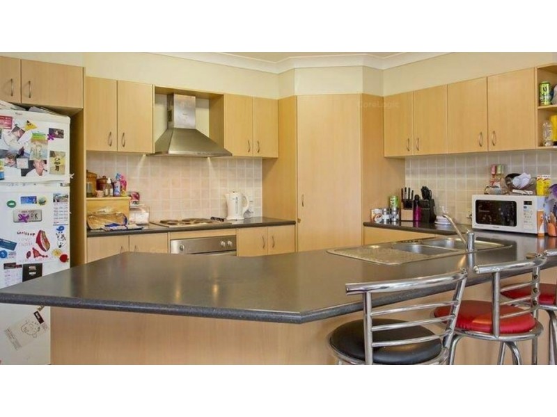 27 Murchison Street, Pacific Pines QLD 4211