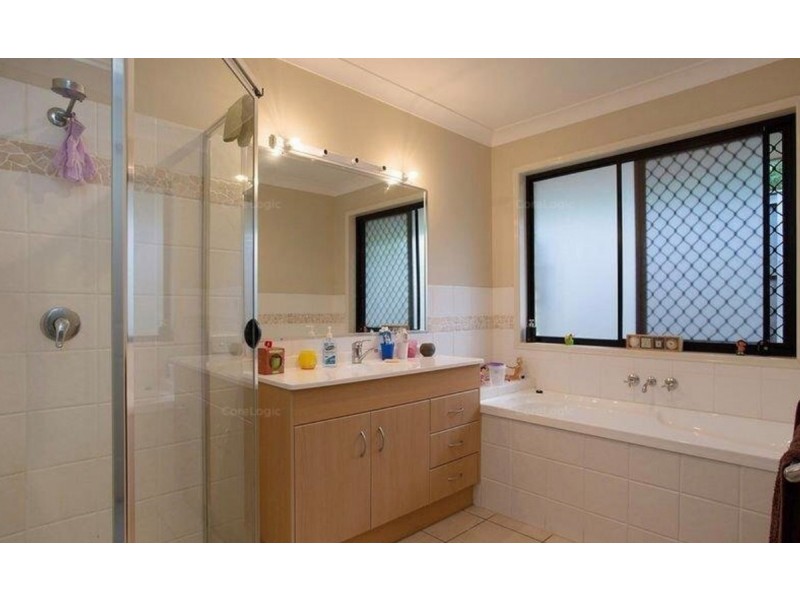 27 Murchison Street, Pacific Pines QLD 4211