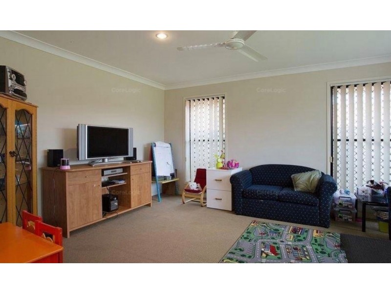 27 Murchison Street, Pacific Pines QLD 4211