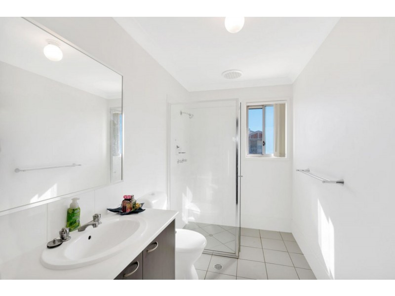 26/1 Mcauley Parade, Pacific Pines QLD 4211