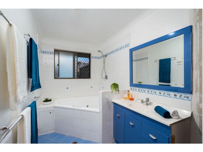 22 Connemara Road, Gaven QLD 4211