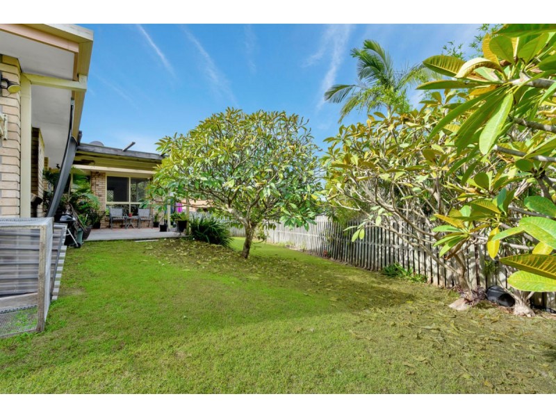 6 Motu Close, Pacific Pines QLD 4211