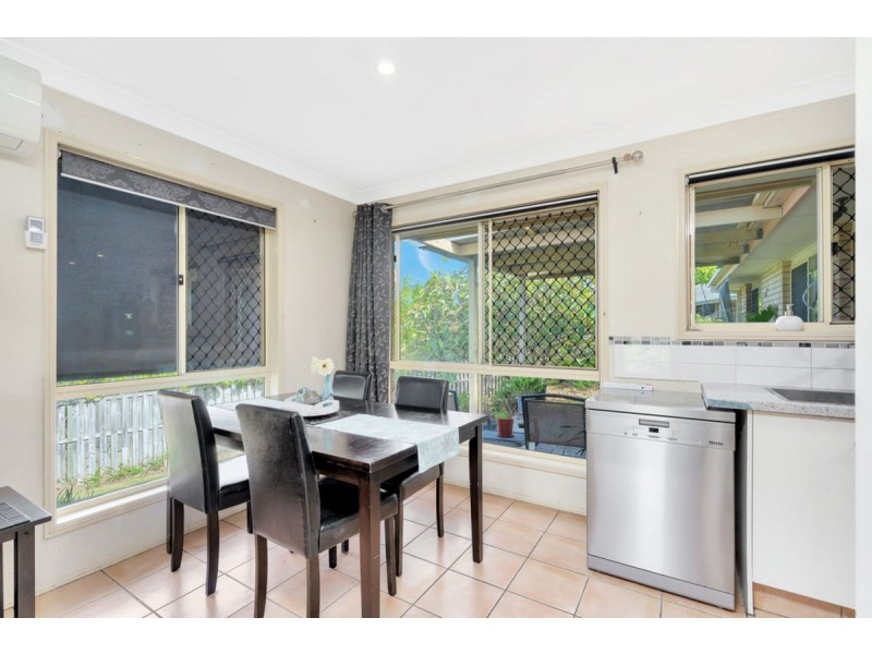 6 Motu Close, Pacific Pines QLD 4211