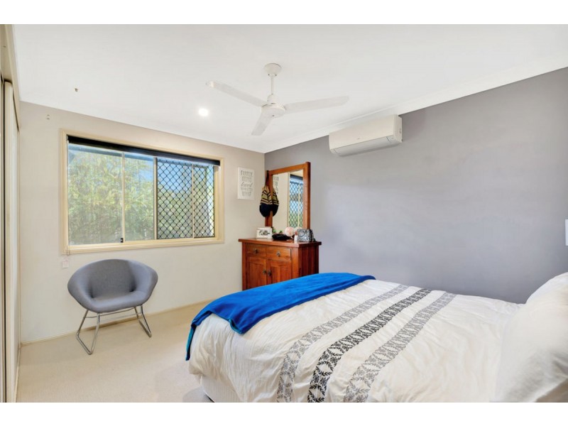 6 Motu Close, Pacific Pines QLD 4211