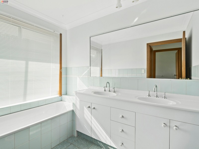 49 Gary Player Crescent, Parkwood QLD 4214