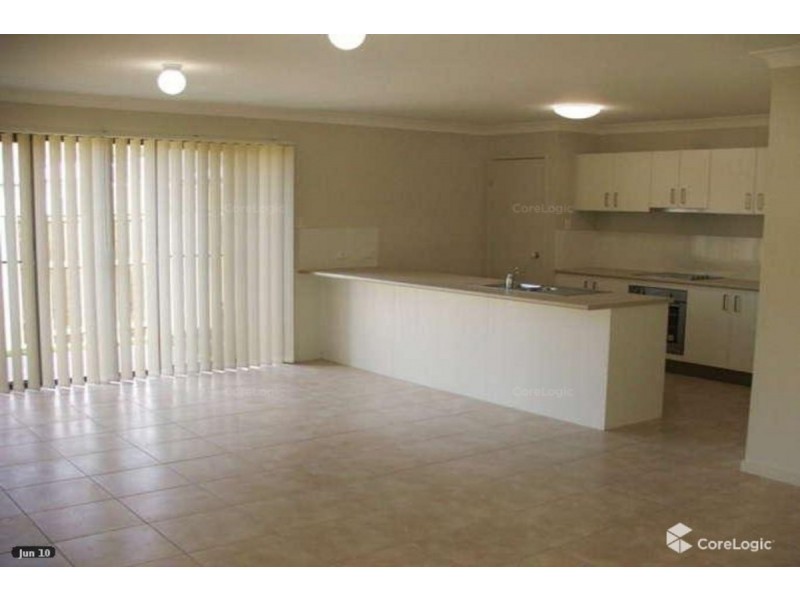 1/18 Bellinger Key, Pacific Pines QLD 4211