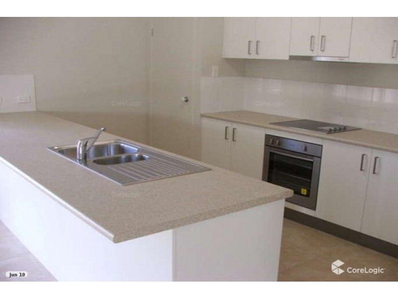 1/18 Bellinger Key, Pacific Pines QLD 4211