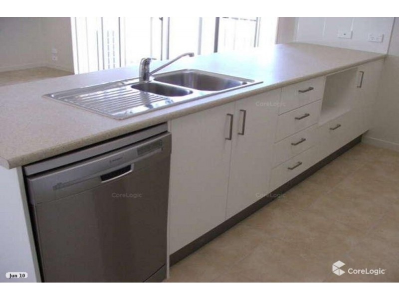 1/18 Bellinger Key, Pacific Pines QLD 4211