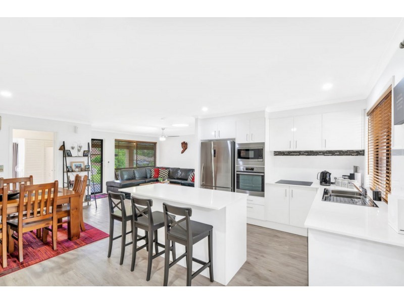 2/12 Metro Crescent, Oxenford QLD 4210